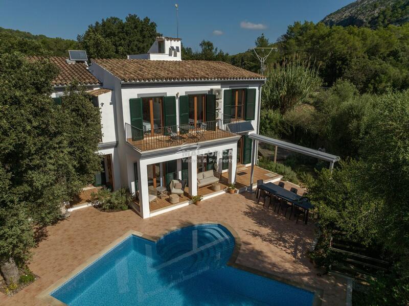 6 bedroom Country House for sale