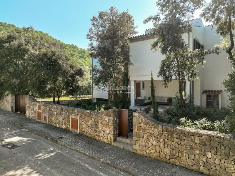 6 bedroom Country House for sale