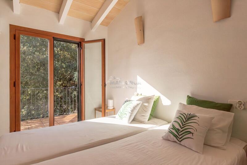 6 bedroom Country House for sale