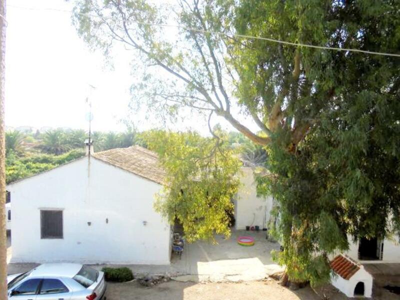 6 bedroom Country House for sale