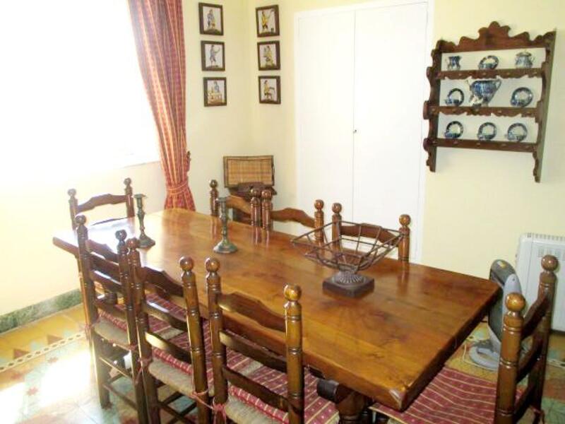 6 bedroom Country House for sale