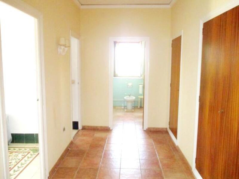 6 bedroom Country House for sale