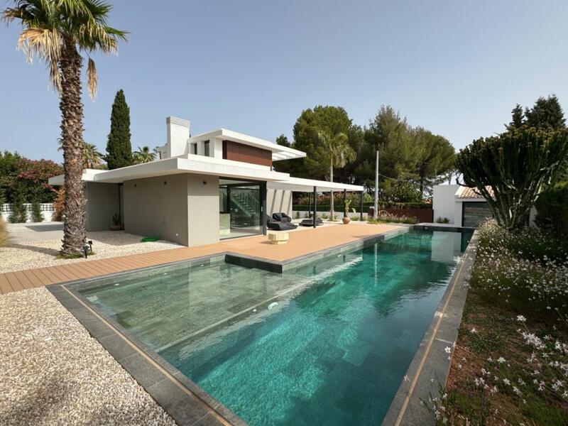 Villa for sale in Denia, Alicante
