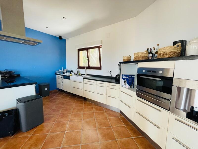 5 bedroom Villa for sale