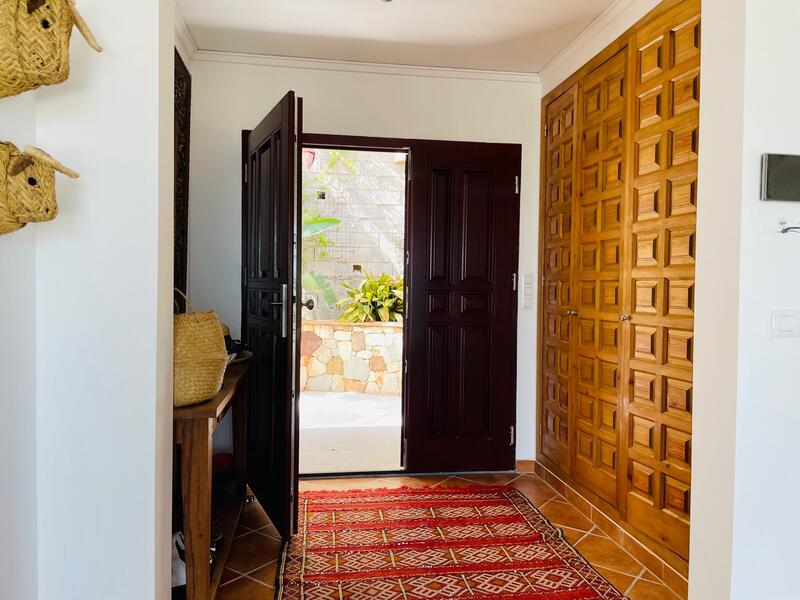 5 bedroom Villa for sale