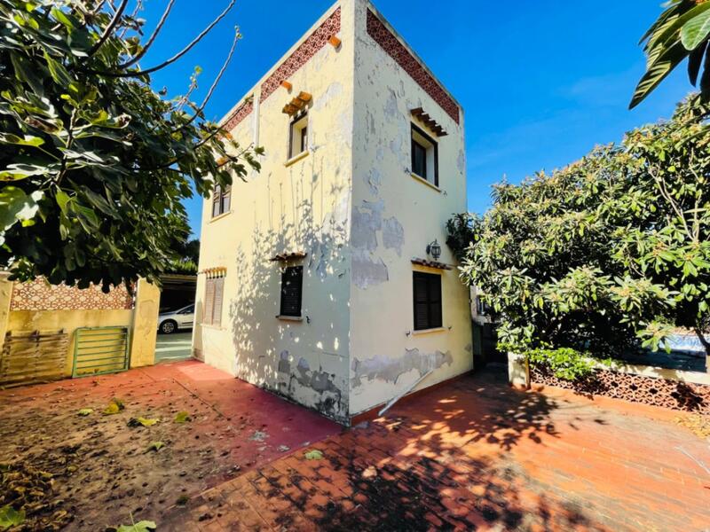 4 Cuarto Villa en venta