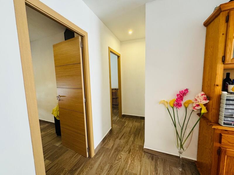 3 bedroom Apartment for sale