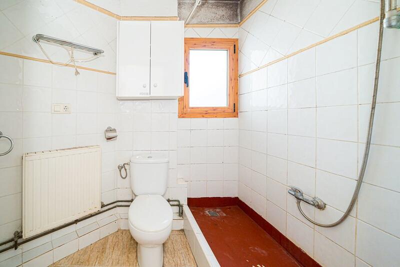 5 bedroom Townhouse for sale