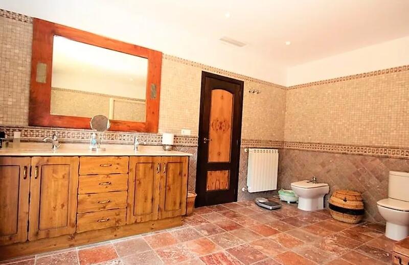 8 bedroom Country House for sale