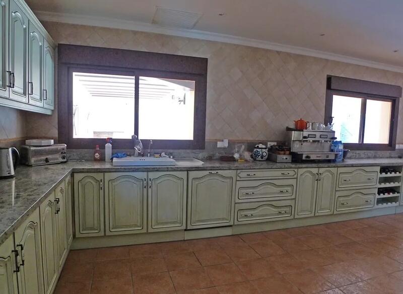 8 bedroom Country House for sale