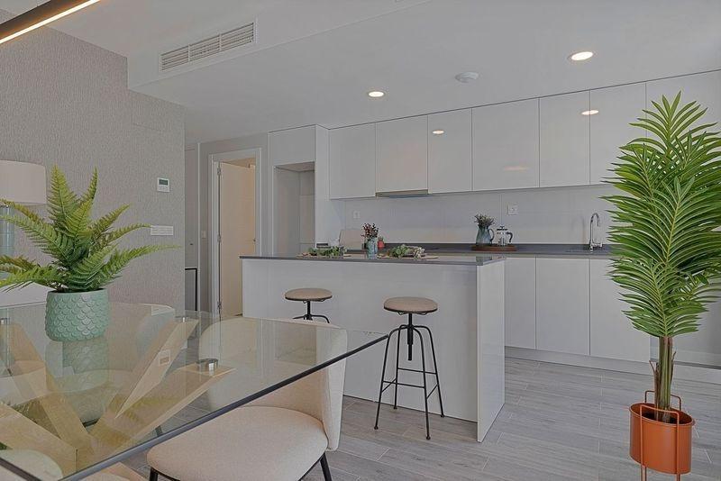 4 bedroom Apartment for sale