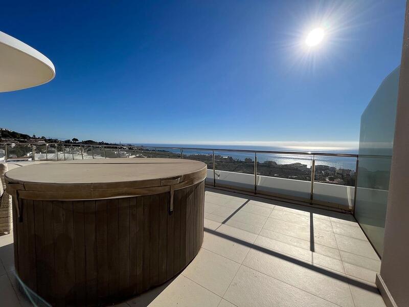 Apartment for sale in Benalmadena, Málaga