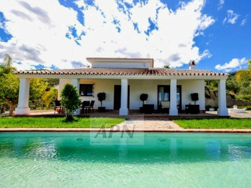 4 bedroom Country House for sale