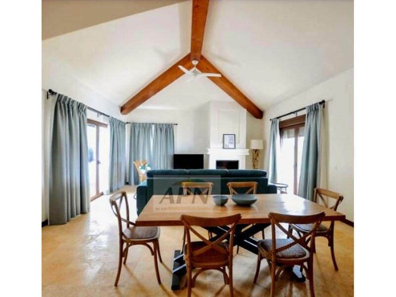 4 bedroom Country House for sale