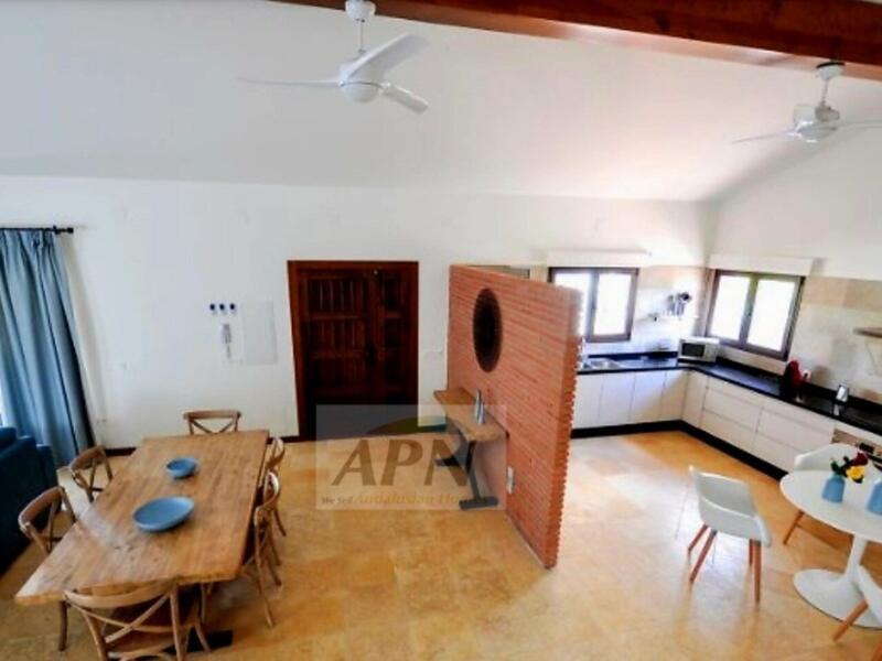 4 bedroom Country House for sale