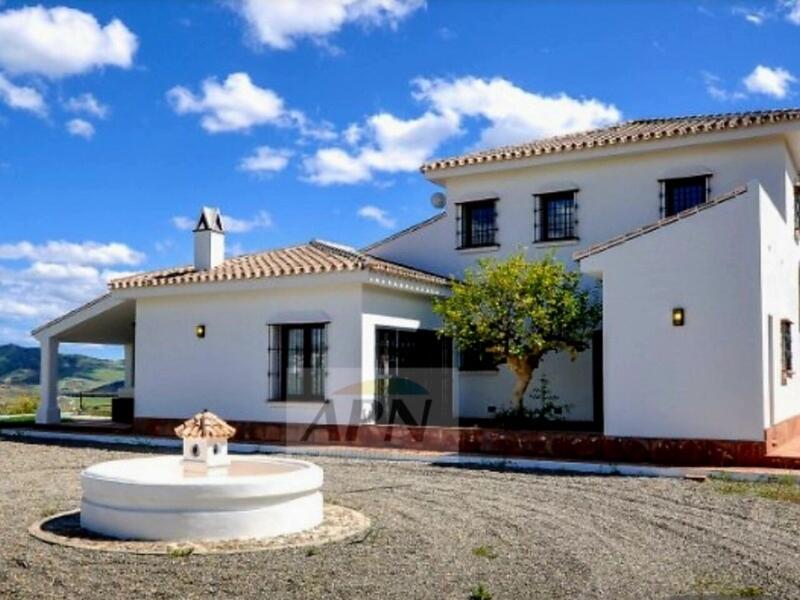 4 bedroom Country House for sale