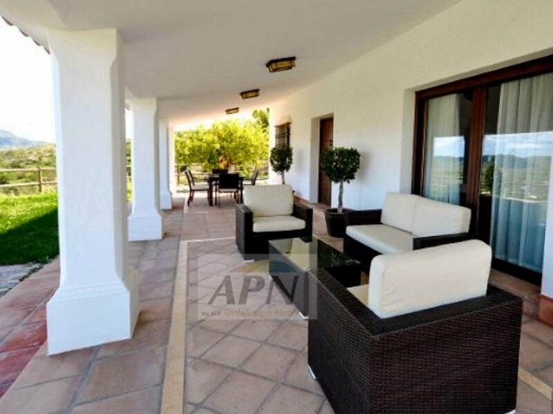 4 bedroom Country House for sale