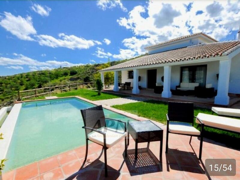 4 bedroom Country House for sale