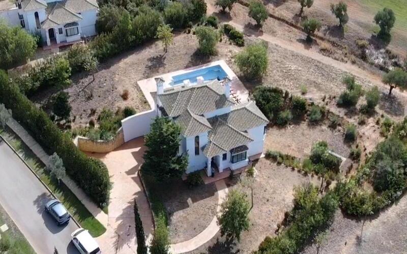 6 bedroom Villa for sale