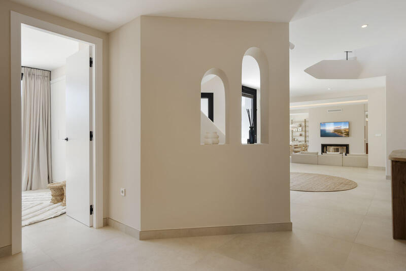 6 bedroom Villa for sale