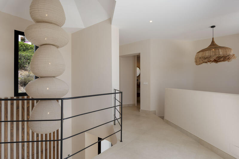 6 bedroom Villa for sale