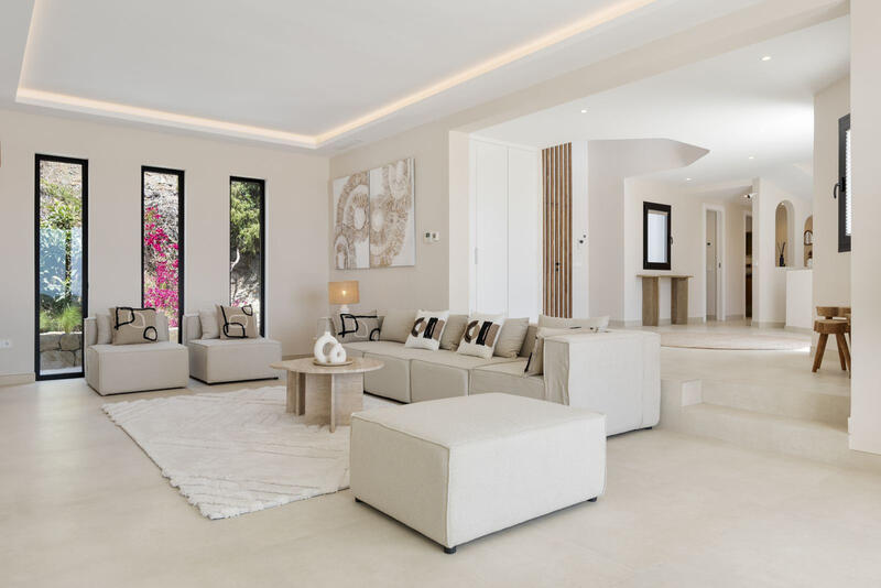 6 bedroom Villa for sale