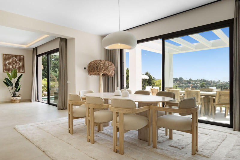 6 bedroom Villa for sale
