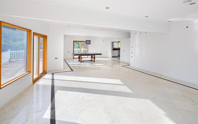5 bedroom Villa for sale