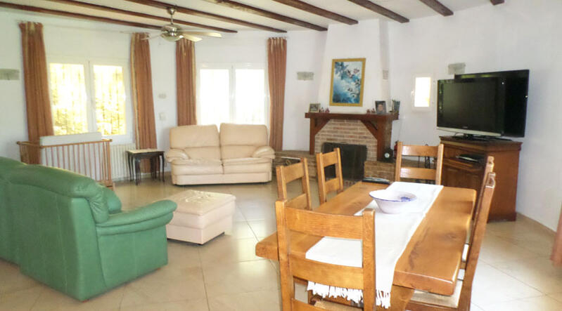 8 bedroom Villa for sale