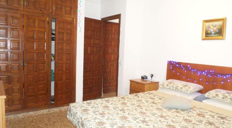 8 bedroom Villa for sale