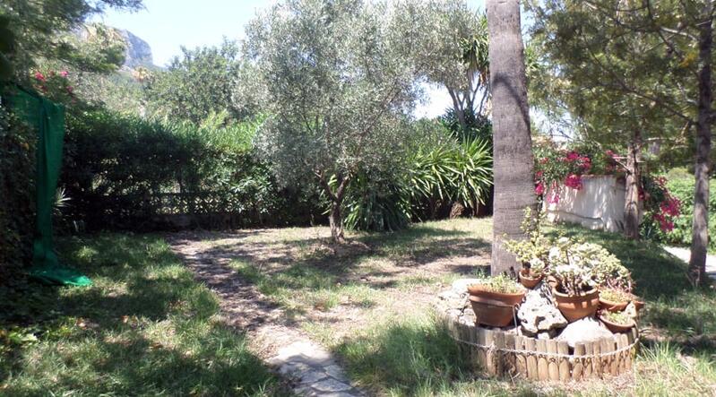 8 bedroom Villa for sale