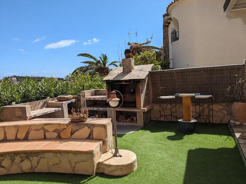 6 bedroom Villa for sale