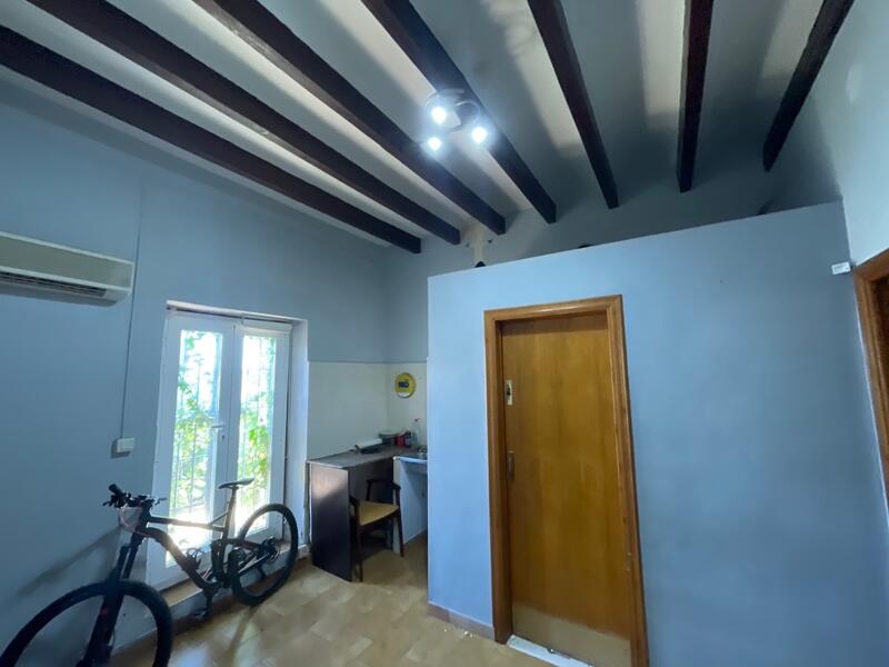 6 bedroom Country House for sale