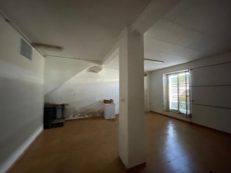 6 bedroom Country House for sale