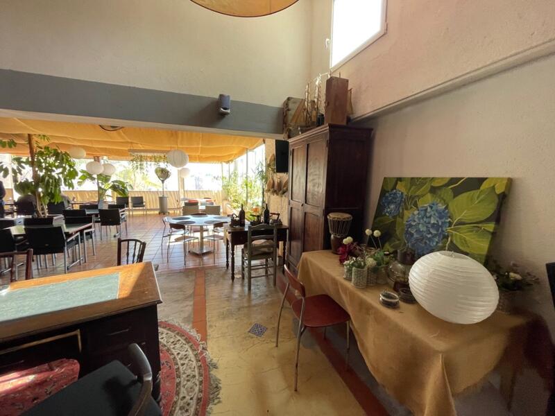 6 bedroom Country House for sale