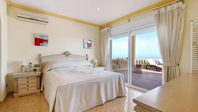 4 Cuarto Villa en venta