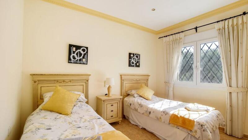 4 Cuarto Villa en venta