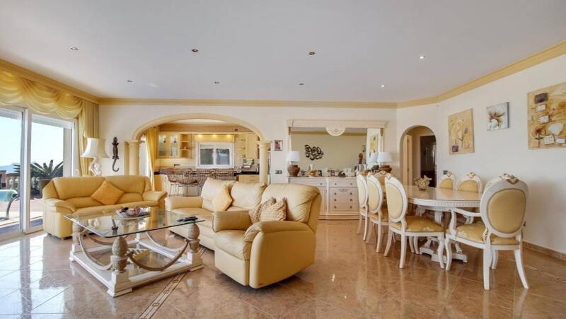 4 Cuarto Villa en venta