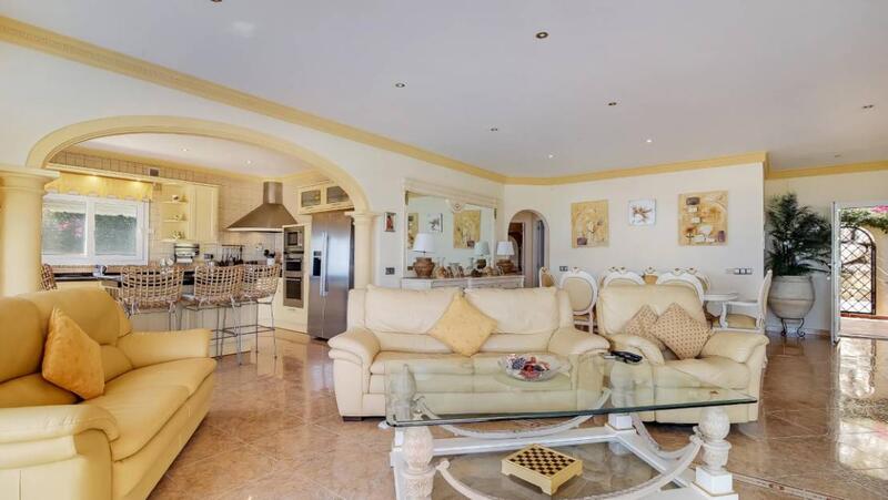 4 Cuarto Villa en venta