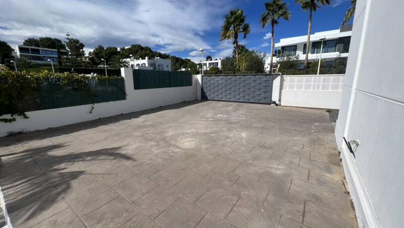 4 bedroom Villa for sale