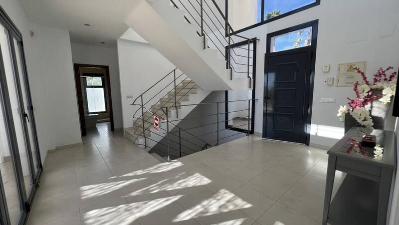 4 bedroom Villa for sale