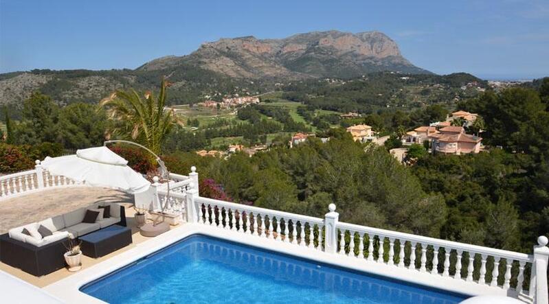 Villa til salgs i La Sella Golf, Alicante