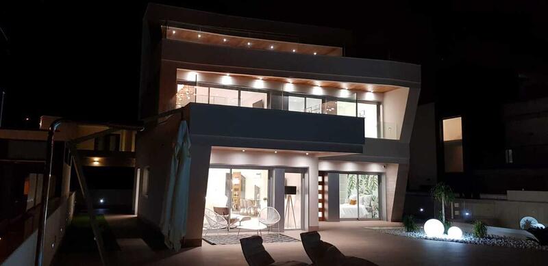 4 Cuarto Villa en venta