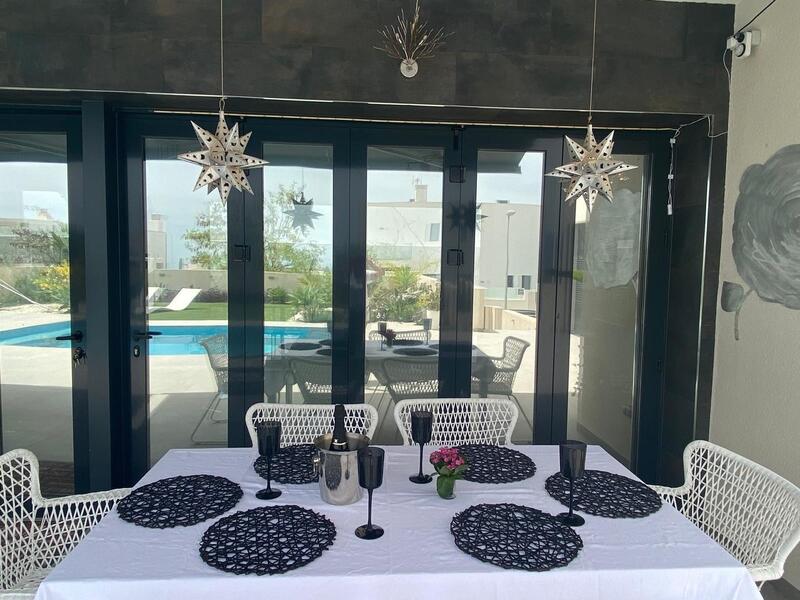 5 bedroom Villa for sale