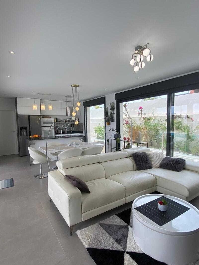 5 bedroom Villa for sale