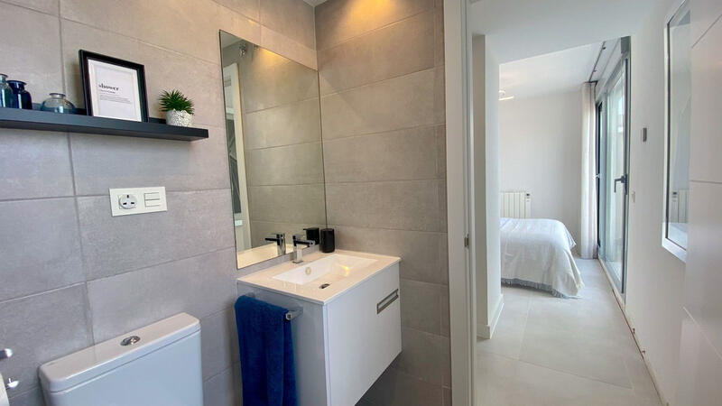 4 bedroom Apartment for sale