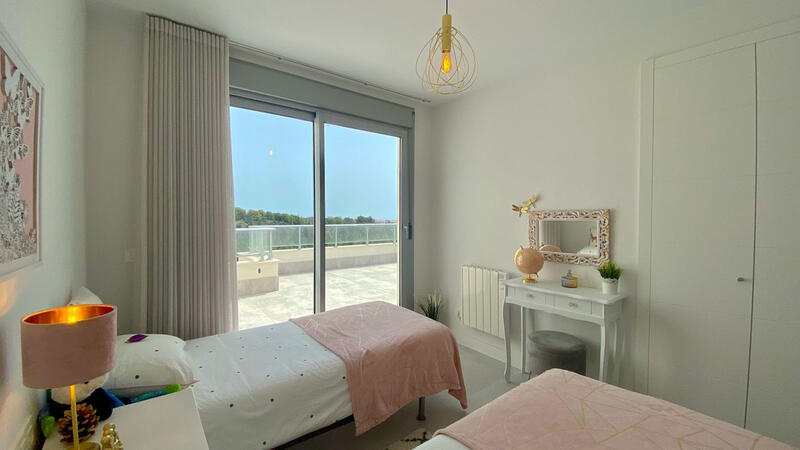 4 bedroom Apartment for sale