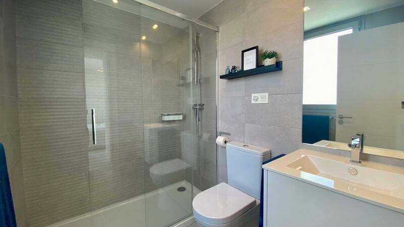 4 bedroom Apartment for sale