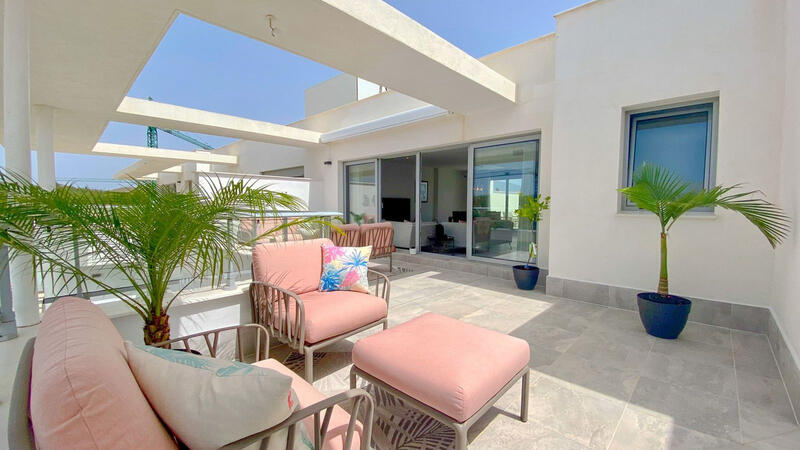 4 bedroom Apartment for sale