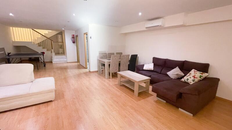 4 Cuarto Villa en venta